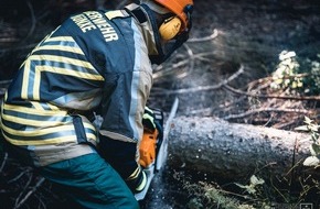 Freiwillige Feuerwehr Hünxe: FW Hünxe: Gemeldeter Sturmschaden nach Unwetter