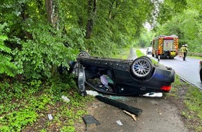 Polizei Mettmann: POL-ME: Von Fahrbahn abgekommen und überschlagen - 35-Jähriger leicht verletzt - 2506035