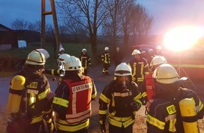 Freiwillige Feuerwehr Bedburg-Hau: FW-KLE: Wohnhausbrand mit Menschenleben in Gefahr: Freiwillige Feuerwehr Bedburg-Hau probt für den Ernstfall