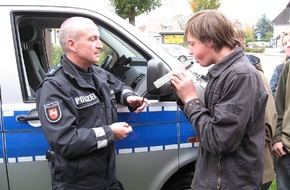 Polizeiinspektion Harburg: POL-WL: Salzhausen - Gemeinsame Aktion der Reso Fabrik e.V., der Suchtberatung und der Polizei ++ Kakenstorf - Total betrunken mit Auto überschlagen ++ und weitere Meldungen