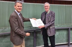 Deutscher Verband Tiernahrung e.V. (DVT): Henneberg-Lehmann-Preis an Prof. Dr. Karl-Heinz Südekum verliehen