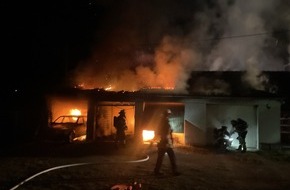 Feuerwehr Dortmund: FW-DO: Garagenbrand in Dortmund-Hostedde zerstört mehrere PKW