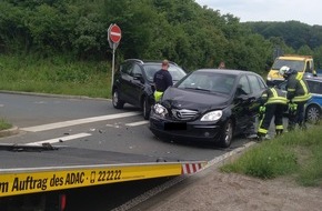 Feuerwehr Wetter (Ruhr): FW-EN: Wetter - Verkehrsunfall in Grundschöttel