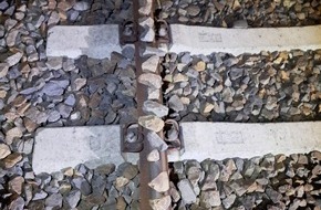 Bundespolizeiinspektion Erfurt: BPOLI EF: Steine auf Gleise gelegt - aus üblem Scherz kann bitterer Ernst werden
