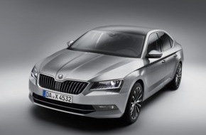 Skoda Auto Deutschland GmbH: Neuer SKODA Superb begeistert beim Debüt in den Autohäusern 100.000 Besucher (FOTO)