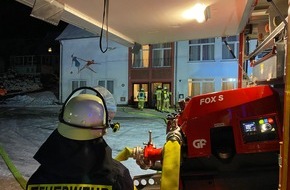 Freiwillige Feuerwehr Olsberg: FF Olsberg: Großeinsatz durch Defekt an Ölheizung in Notunterkunft