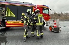 Feuerwehr Gevelsberg: FW-EN: Brennendes Wohnmobil auf der BAB 1