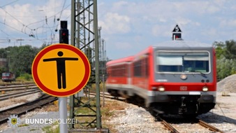 Bundespolizeidirektion München: Bundespolizeidirektion München: Schnellbremsung wegen Gleisüberschreitern - Schranken waren schon geschlossen