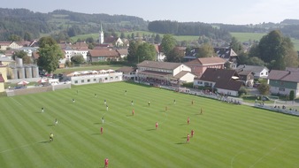 Allgäu GmbH: Die Fußball-EM und das Allgäu: EM-Song von Mark Forster mit Allgäuern. Weiler-Simmernberg beherbergt die Ungarn.