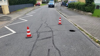Polizeiinspektion Celle: POL-CE: Plötzliches Loch auf Fahrbahn in der Riemannstraße