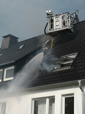 FW-MK: Einsatzreicher Sonntag für die Feuerwehr Iserlohn - mehrere Personen verletzt
