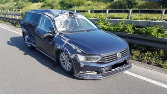 Feuerwehr Dortmund: FW-DO: 28.05.2018 - VERKEHRSUNFALL AUF DER A2
Schwerer Unfall auf der Autobahn