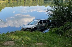 Polizei Coesfeld: POL-COE: Dülmen, Börnste/ Auto in einen Teich gefahren