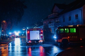 FW Horn-Bad Meinberg: Unwetter betrifft besonders Ortsteil - Feuerwehr bis in die Nacht beschäftigt - zahlreiche Einsatzstellen