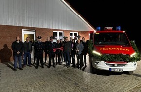 Kreisfeuerwehr Rotenburg (Wümme): FW-ROW: Feierliche Übergabe des neuen Feuerwehrgerätehauses und Tragkraftspritzenfahrzeugs der Ortsfeuerwehr Ostendorf