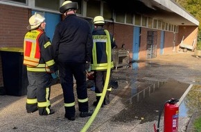 Freiwillige Feuerwehr Werne: FW-WRN: FEUER_1 - LZ1 - brennt Mülltonne am Vereinsheim