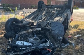 Polizei Coesfeld: POL-COE: Senden, K4/ Auto gerät nach Unfall in Brand