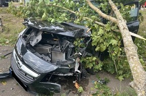 Polizeiinspektion Rockenhausen: POL-PIROK: 90-Jährige bei Alleinunfall leichtverletzt