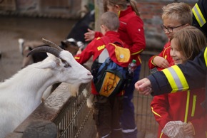 FW-LFVSH: Erfolgreicher Aktionstag für Kinder in der Feuerwehr im Grömitzer Zoo