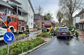 Freiwillige Feuerwehr der Gemeinde Sonsbeck: FW Sonsbeck: Person unter PKW eingeklemmt
