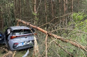 Freiwillige Feuerwehr Bad Honnef: FW Bad Honnef: Schwerer Verkehrsunfall in Anschlussstelle - Rettungshubschrauber im Einsatz