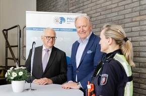 Polizei K&ouml;ln: POL-K: 260417-2-K Er&ouml;ffnung der Anlaufstelle der Polizei K&ouml;ln auf dem K&ouml;lner Messegel&auml;nde