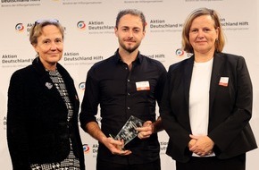 Journalistenpreis Humanitäre Hilfe: Aktion Deutschland Hilft: Preisträger "Journalistenpreis Humanitäre Hilfe" steht fest / Tobias Dammers überzeugt die Jury mit multimedialem Beitrag aus dem Südsudan