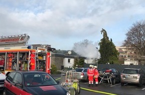 Feuerwehr Kaarst: FW-NE: Kellerbrand in Einfamilienhaus - Gleichzeitige Brandmeldealarmierung in einem Gewerbebetrieb