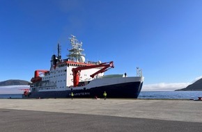 NDR / Das Erste: Spektakuläre Reise durchs Nordpolarmeer: Drehstart für ARD-Dokumentation "ArcWatch - Hoffnung im Eis" (AT)