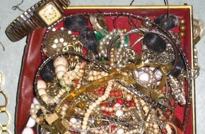 Polizeiinspektion Nienburg / Schaumburg: POL-STH: Eigentümer von Schmuck gesucht