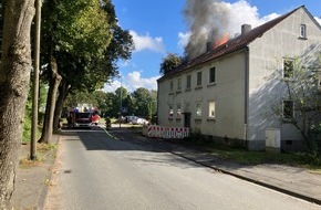 Feuerwehr Bochum: FW-BO: Dachstuhlbrand in Kornharpen