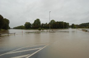 Polizeiinspektion Hildesheim: POL-HI: Autofahrer unterschätzen die Gefahr des Hochwassers