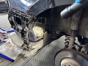 ZOLL-H: - Zoll stellt 19 kg mutmaßliches Amphetamin auf der Autobahn bei Bremen sicher - Drogen im Straßenwert von 285.000 Euro beschlagnahmt, Fahrerin in Untersuchungshaft
