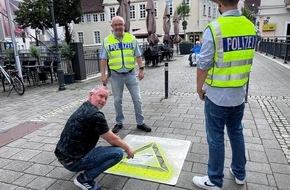 Kreispolizeibehörde Herford: POL-HF: Achtung Taschendiebstahl - Polizei warnt vor Trickdieben - Sprühaktion in der Innenstadt - bitte kreisweit veröffentlichen