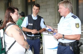 Bundespolizeiinspektion Konstanz: BPOLI-KN: Sommerzeit = Reisezeit: Bundespolizei informiert im Bahnhof Konstanz