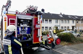 Feuerwehr Bochum: FW-BO: Küchenbrand ind Dahlhausen - eine Person verletzt