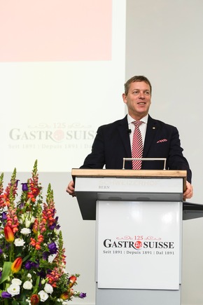 Die Folgen der Frankenstärke sind schwerwiegend: GastroSuisse fordert Tourismusgipfel und politisches Handeln