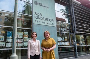 SOS-Kinderdorf e.V.: Bundesfamilienministerin Lisa Paus am Weltkindertag zu Besuch bei SOS-Kinderdorf / SOS-Kinderdorf: Kindergrundsicherung muss auch für geflüchtete Kinder ab dem ersten Tag gelten