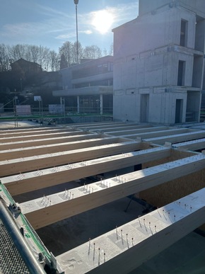 Neu zugelassenes Verbinder-System ermöglicht kreislauffähige HBV-Decken – Schulbau in Aalen