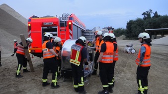 Feuerwehr Kaarst: FW-NE: Großzügige Spende für die Feuerwehr