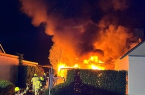 Kreispolizeibehörde Soest: POL-SO: Werl-Büderich - Carport und Fahrzeuge durch Brand beschädigt