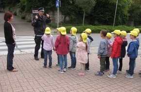 Polizeiinspektion Hameln-Pyrmont/Holzminden: POL-HOL: Schulwegüberwachung: Schüler top - Autofahrer flop