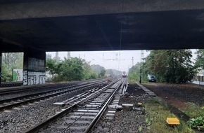 Bundespolizeiinspektion Bremen: BPOL-HB: Betonplatte auf Bahngleise in Celle gelegt