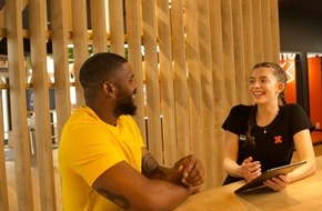FitX: Nachwuchsförderung in Aktion: Auszubildende und Studierende übernehmen für fünf Tage das FitX-Studio Berlin East Side Mall