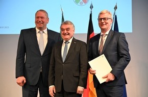 Polizei Essen: POL-E: Essen/Mülheim an der Ruhr: Neuer Polizeipräsident Andreas Stüve tritt offiziell Amt an