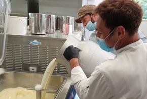 Erfrischend bunt: Bio-Schaukäserei Wiggensbach bietet nachhaltig und regional produziertes Heumilch-Eis