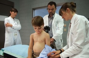 ZDF: ZDF-Drama "Stumme Schreie" zum Thema Kindesmisshandlung / Dokumentation "Tatort Kinderzimmer" im Anschluss (FOTO)