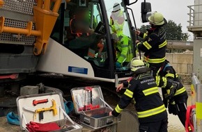 Feuerwehr München: FW-M: Schweres Gerät für schweres Gerät (Pasing-Obermenzing)
