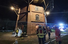 Freiwillige Feuerwehr Gemeinde Schiffdorf: FFW Schiffdorf: Feuerwehr wird zur Schiffdorfer Mühle gerufen: Lagerfeuer in der Nachbarschaft