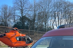 Feuerwehr Essen: FW-E: Rettungswagen verunfallt auf Einsatzfahrt mit einem PKW - eine Person verletzt